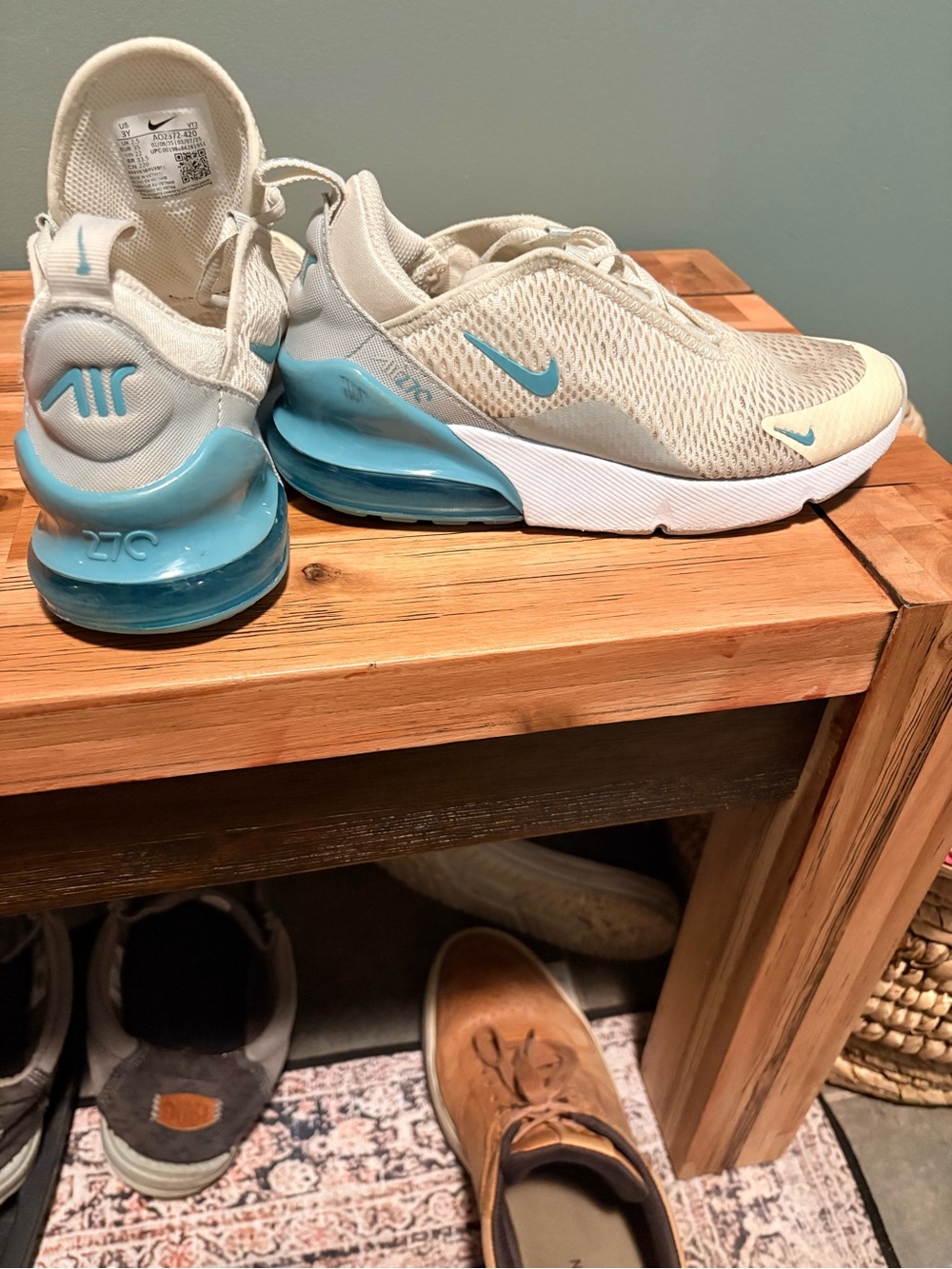 Nike Kids Air Max 270 in Cream with Light Blue Accents